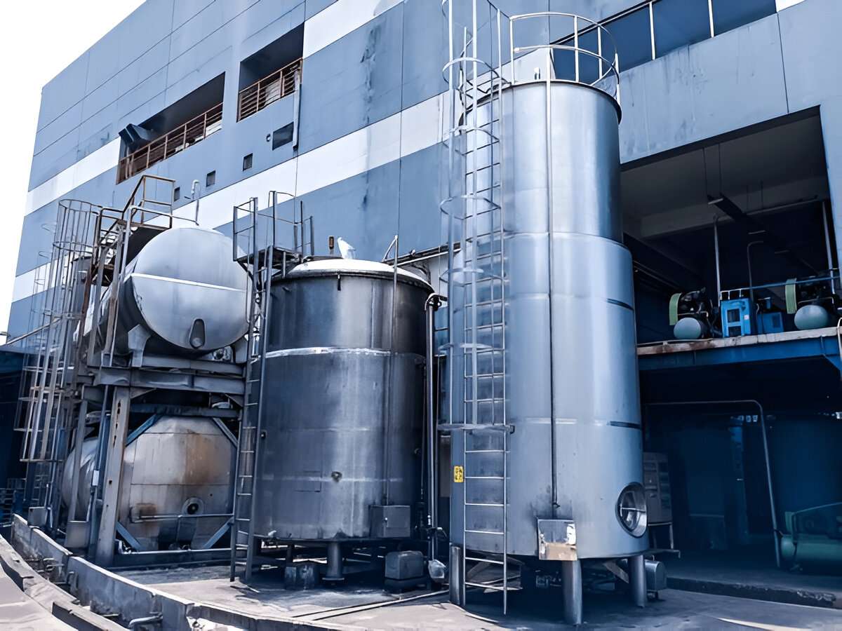 300 Gallon Stainless Steel Mixing Tank